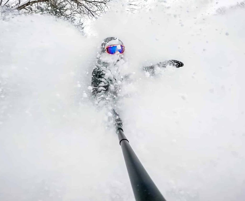 Snowboarding in deep powder